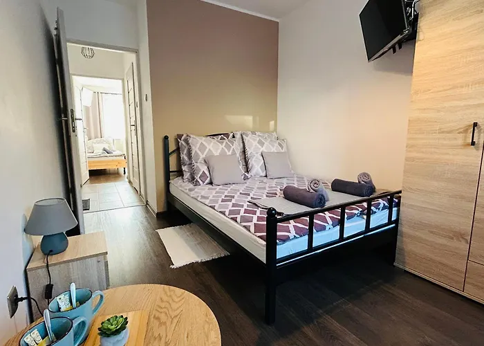 Habitación en casa particular Na Turystycznej-apartamenty I W Sercu Uzdrowiska Kudowa-Zdrój